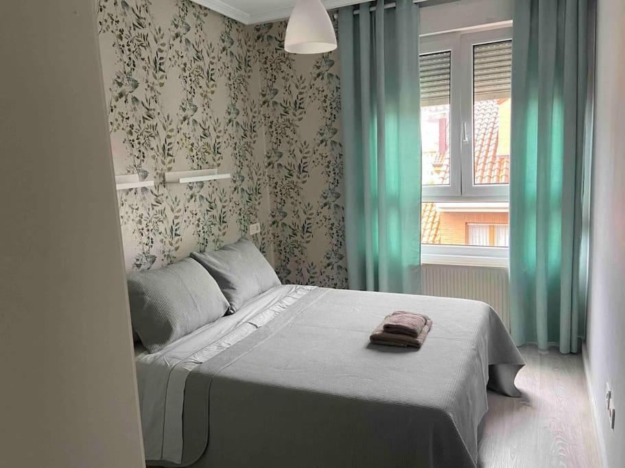 Apartamento La Casa De Papel,atico Duplex , Proximo Los Vega Y Centro Ciudad